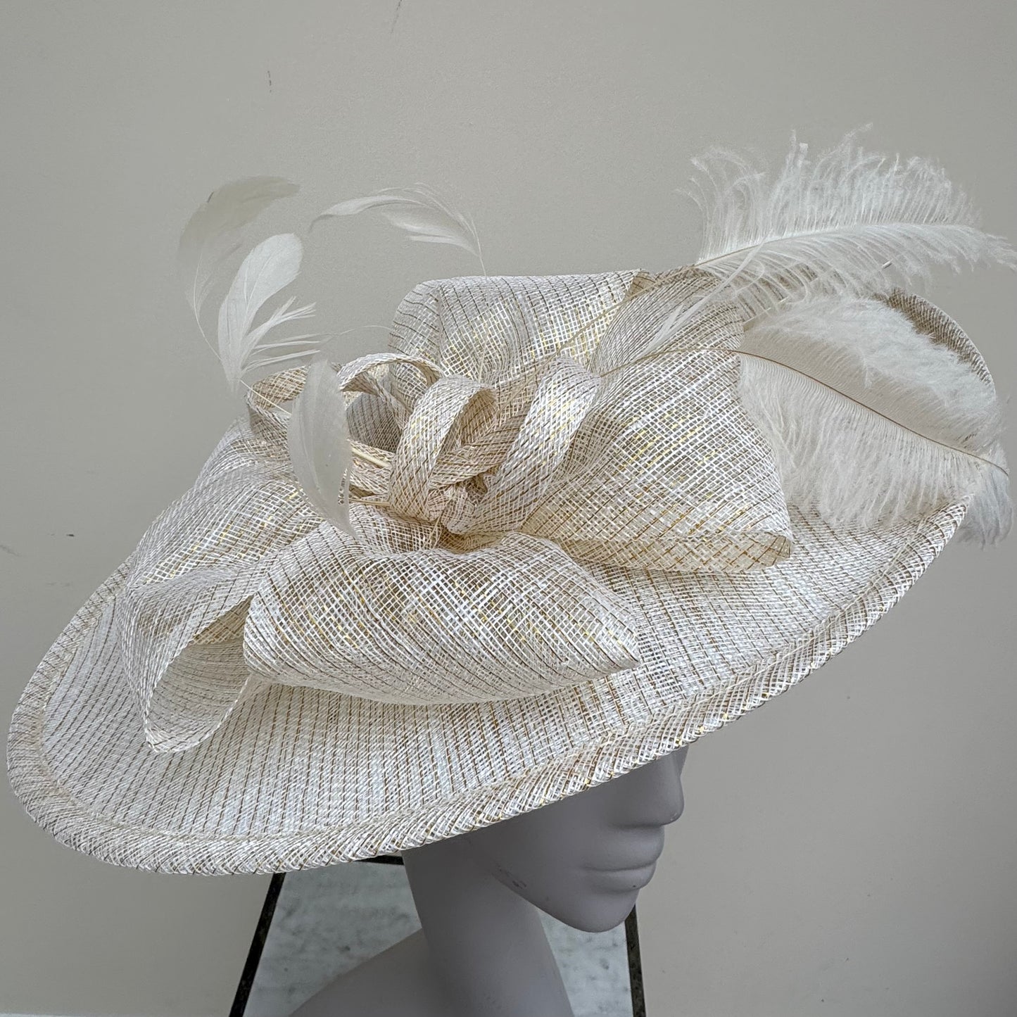 Failsworth 9919 White and Gold Lurex disc on headband