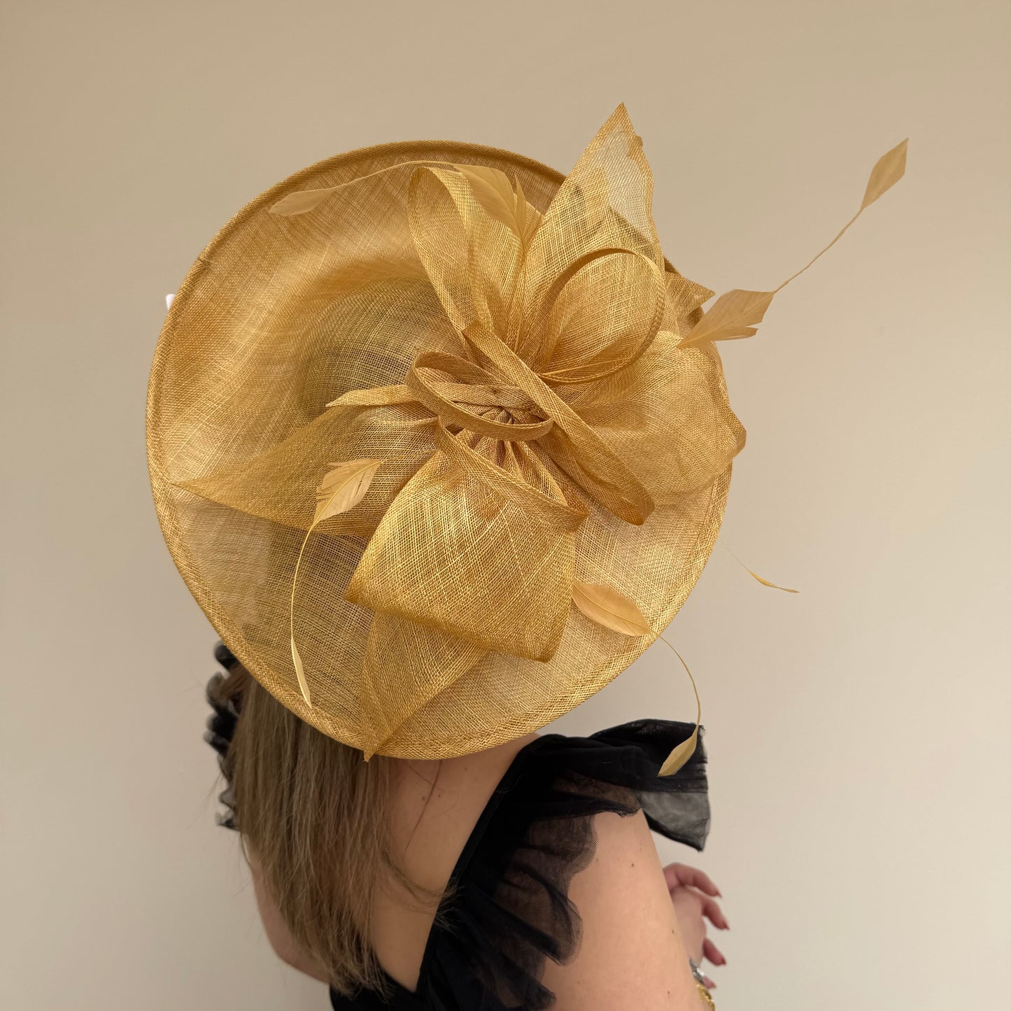 J Bees JB25/93 Honey Yellow Hatinator