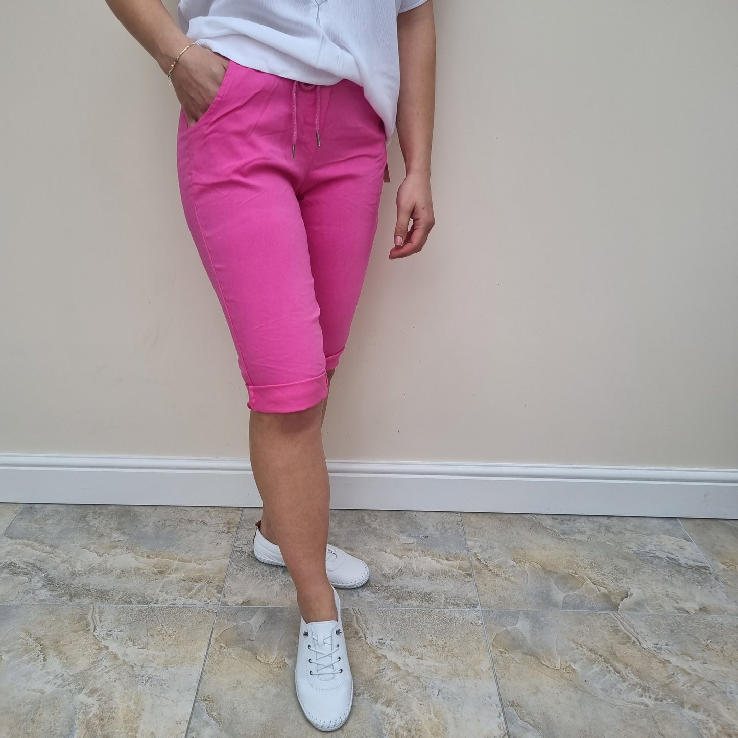 Magic Capri Shorts