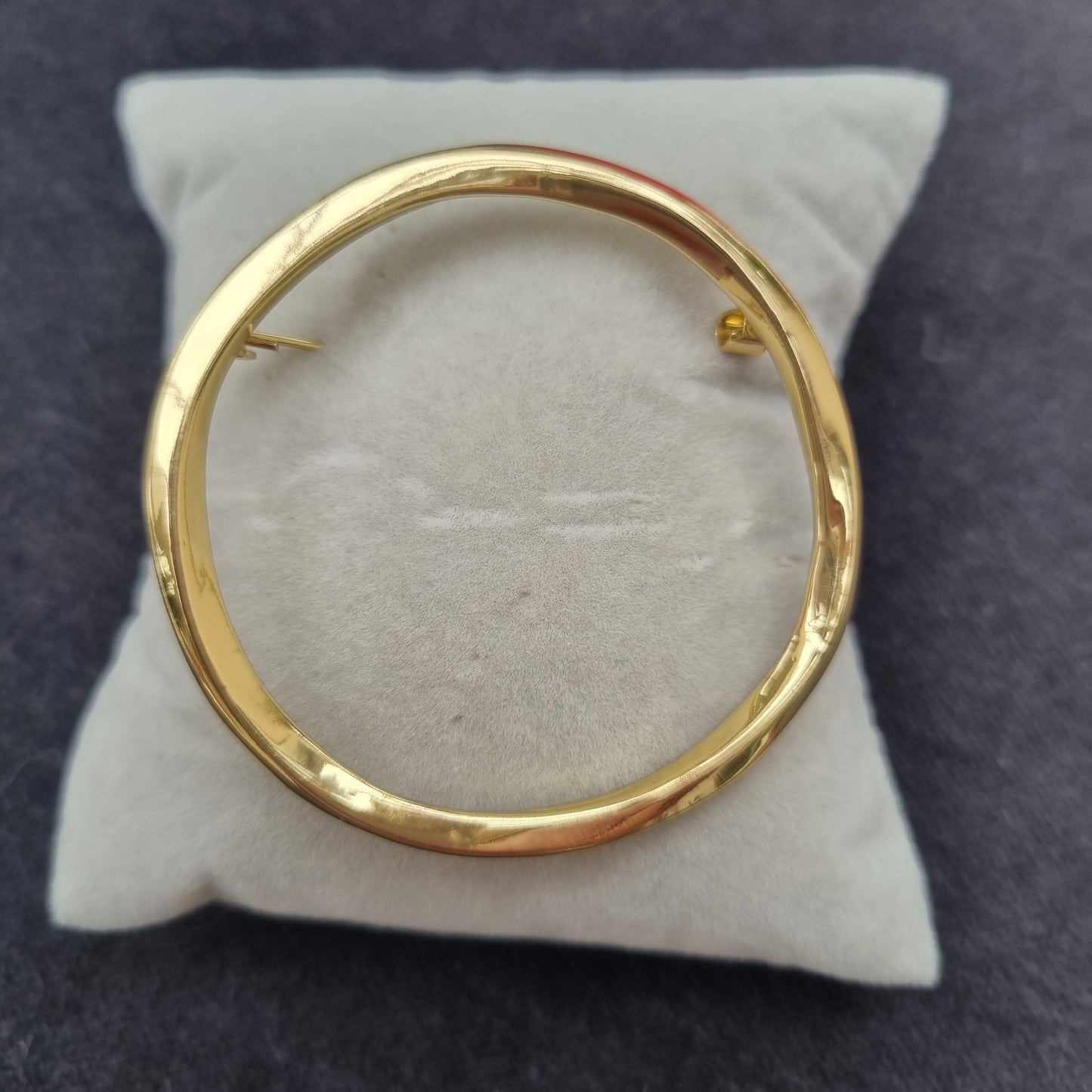 Tempest DH041B Gold Contemporary Ring Brooch
