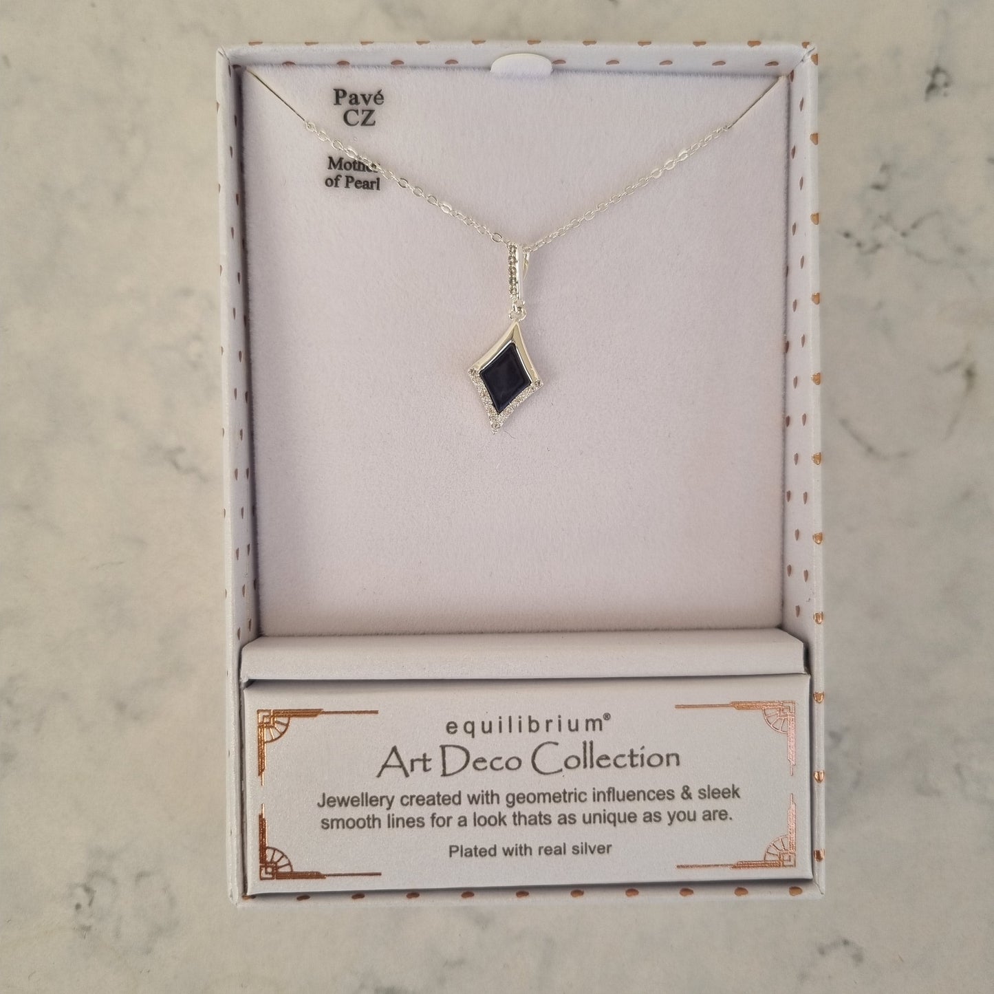 Art Deco mother of pearl noir necklace