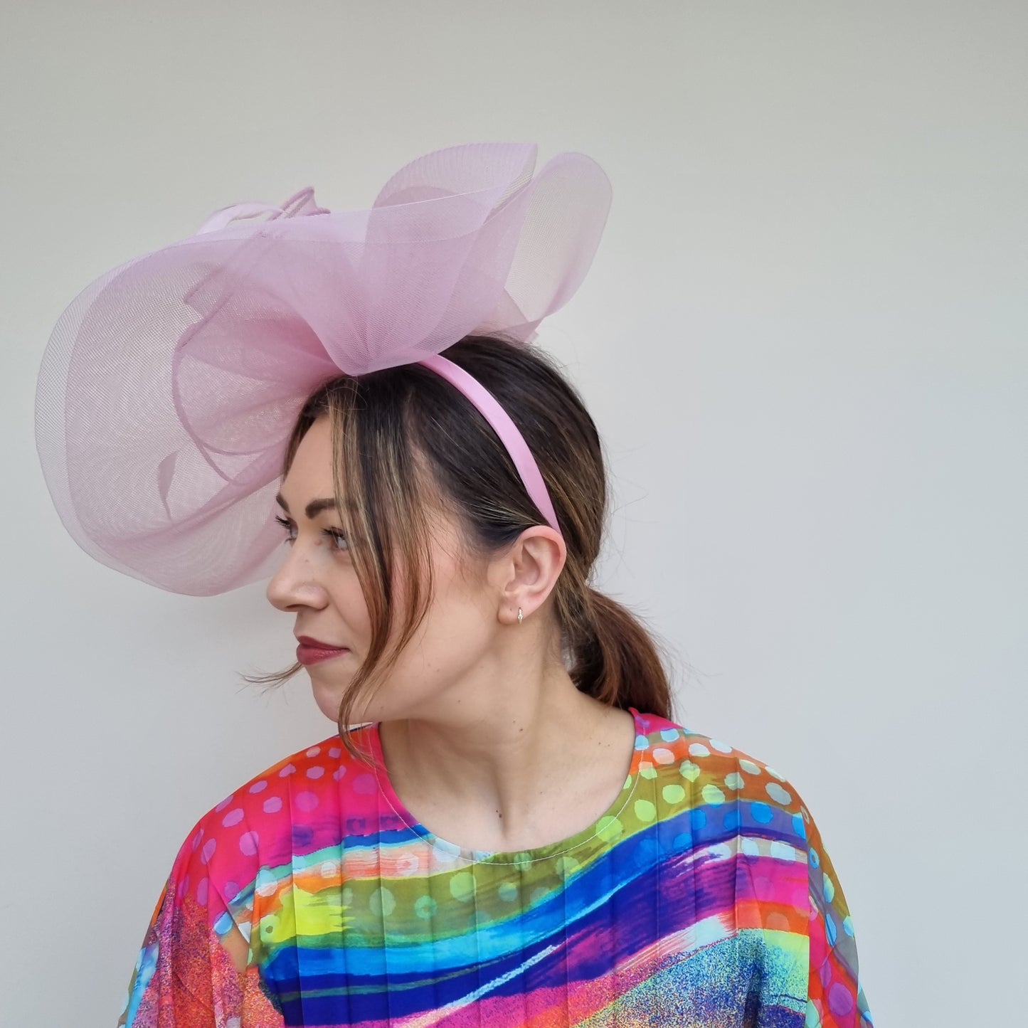 JBees JB24/13 Large Crin Hatinator in Pinks