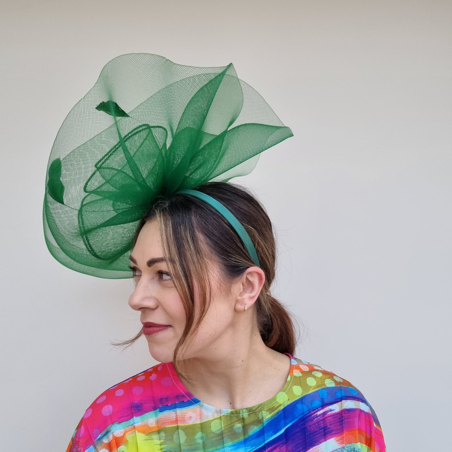 JBees JB24/13 Large Crin Hatinator in Greens