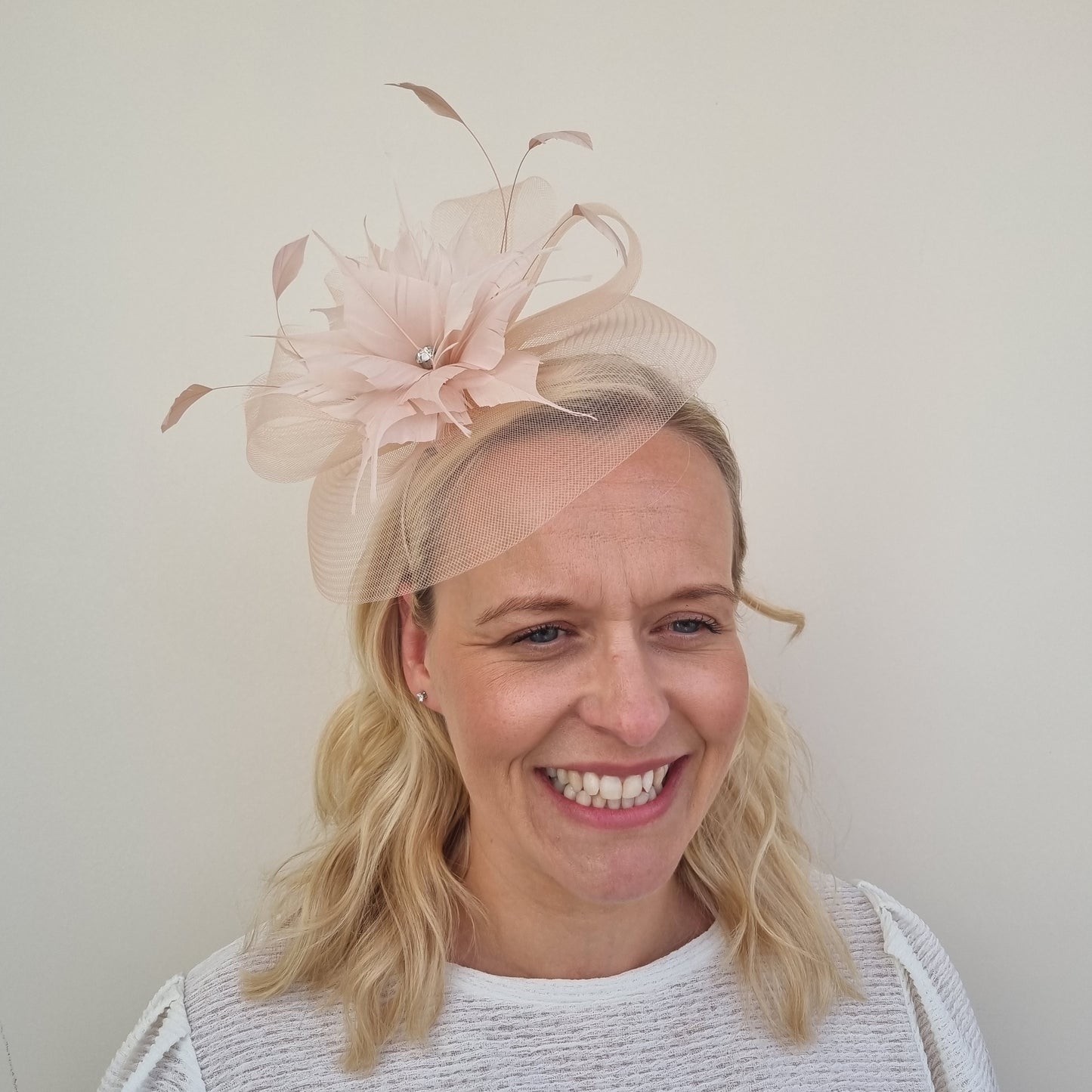 J Bees JB20/598 Net Fascinator in Pinks