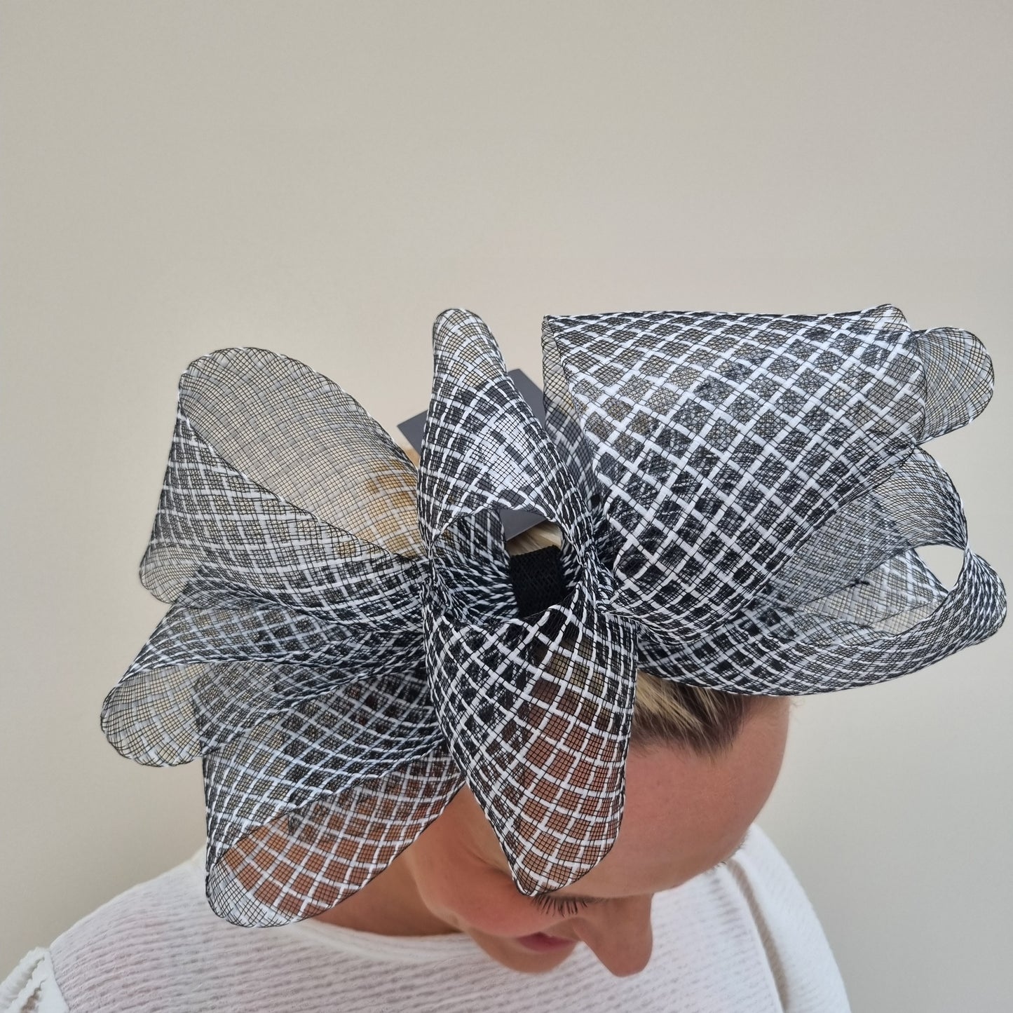 Boardmans Harlow Black and White Net Bow