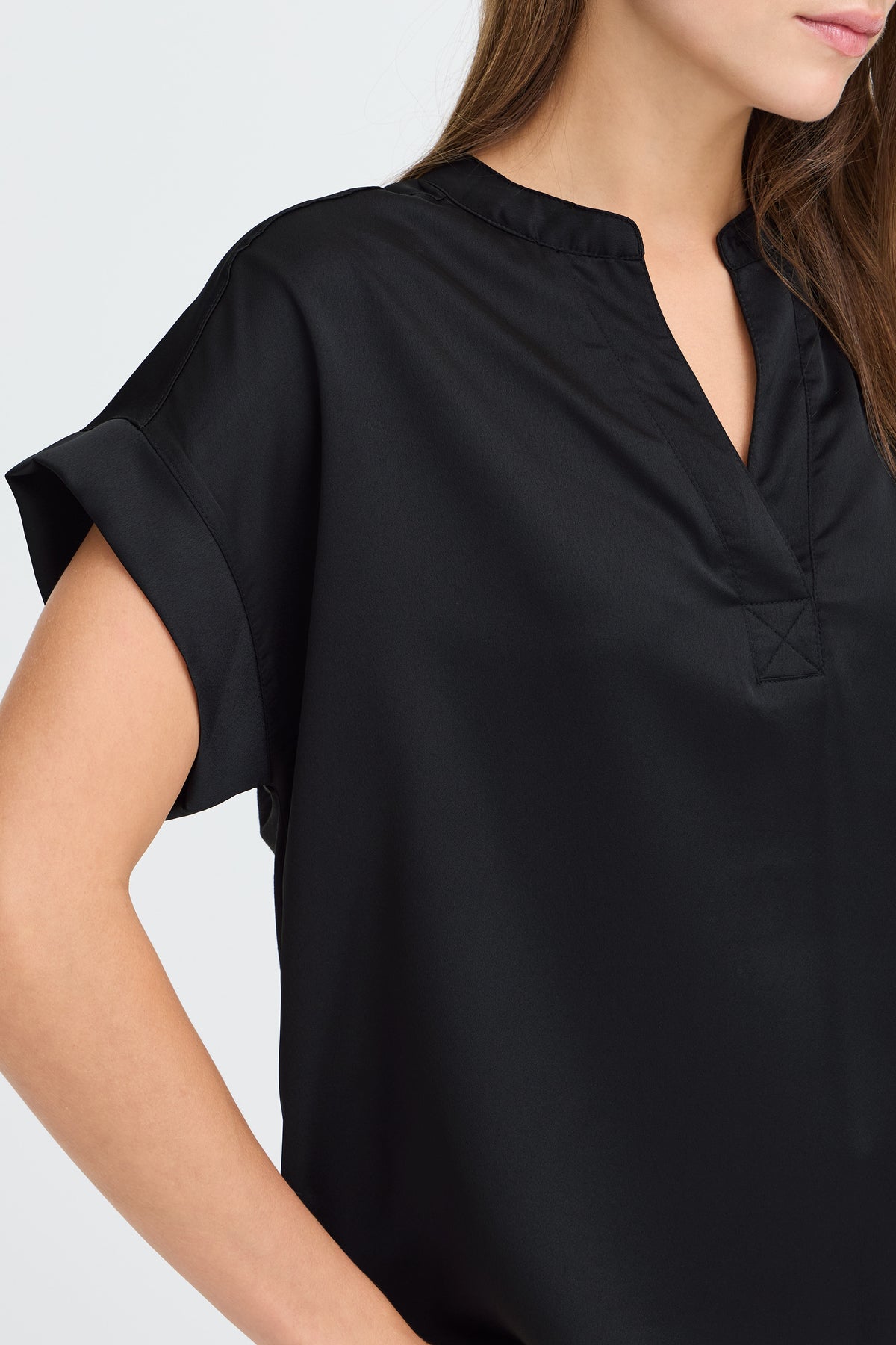 B.Young Byselita V Placket Neck