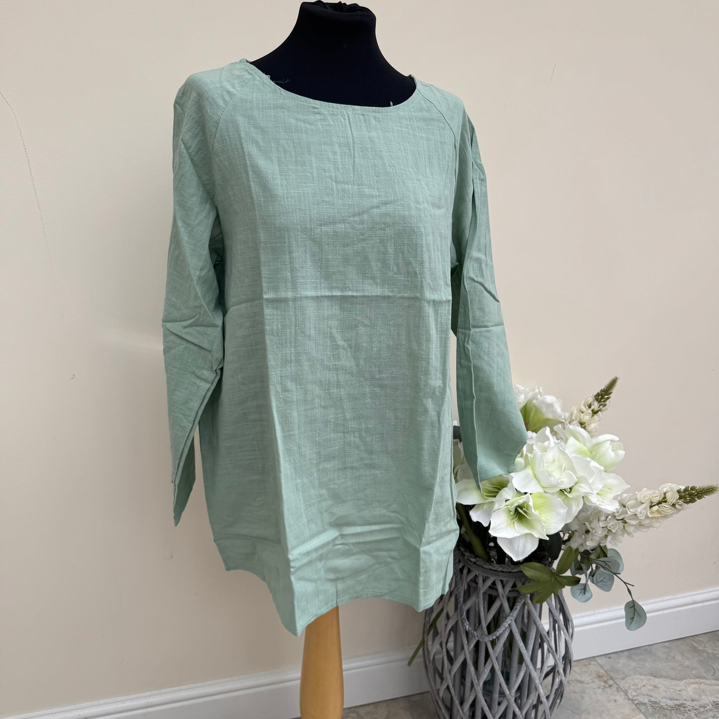 Passion Linen long Sleeve Round Neck Top