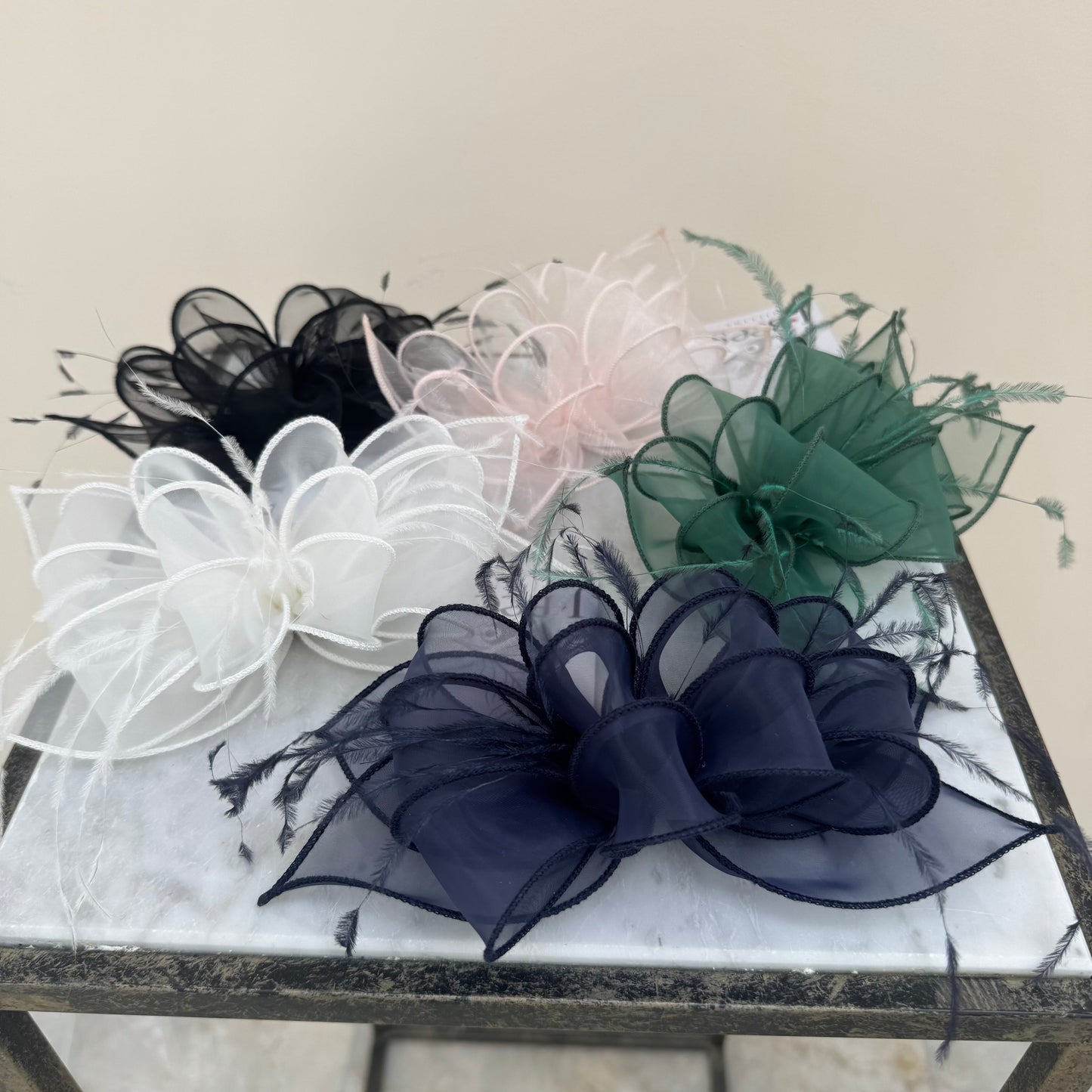 J Bees 9826 Clip Fascinator