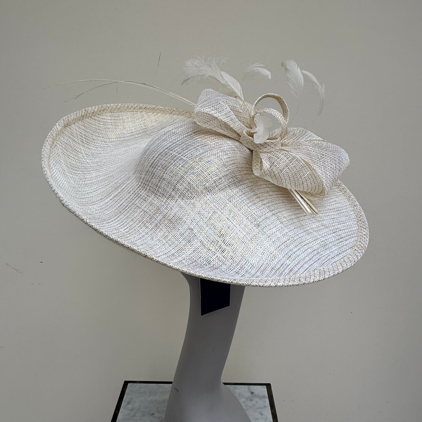 Failsworth 9919 White and Gold Lurex disc on headband