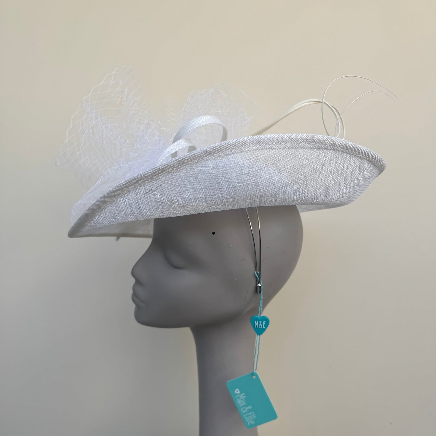 Max and Ellie LD7 White Oval Disc Hatinator