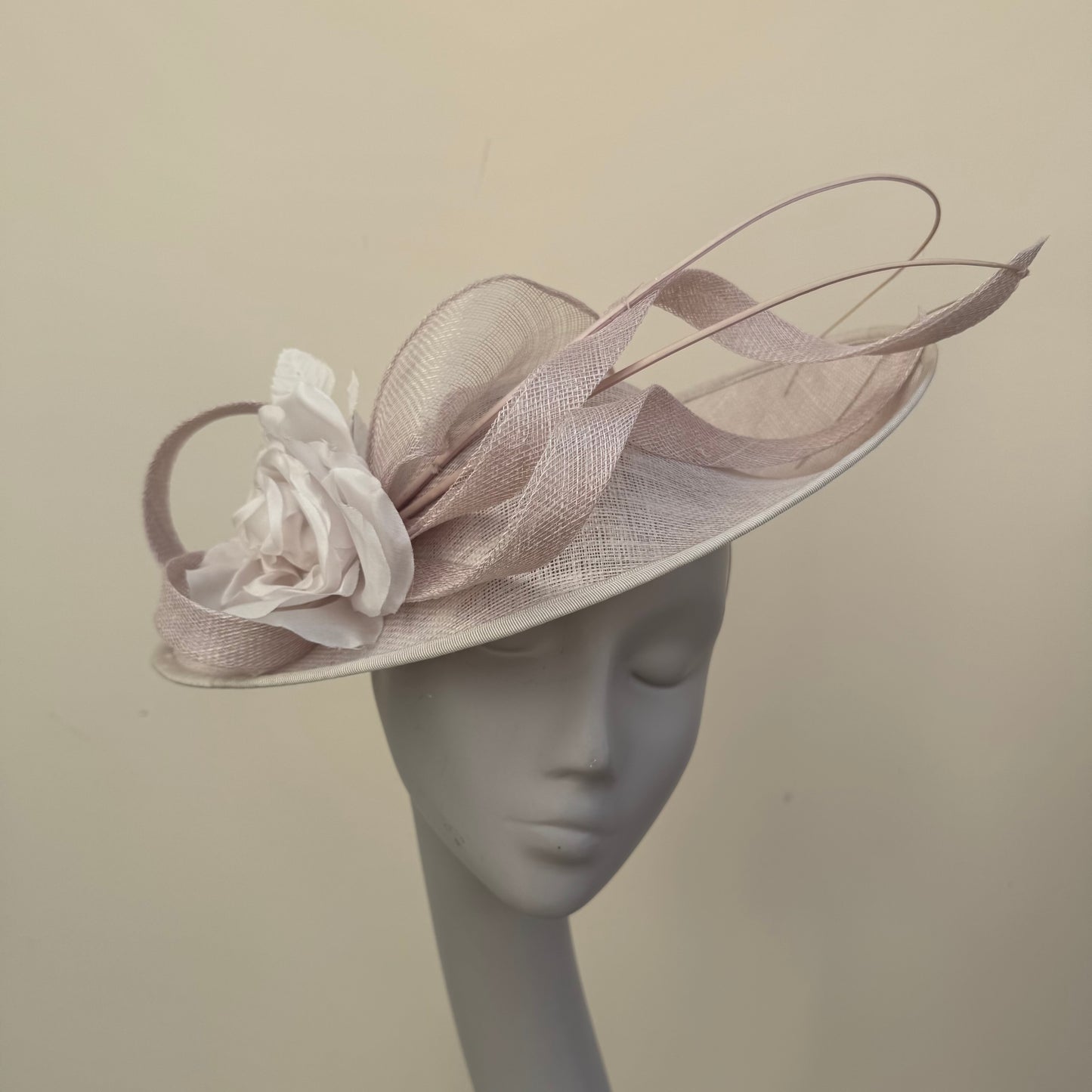 J Bees JB20/155 Lupin Rose Twist Hatinator