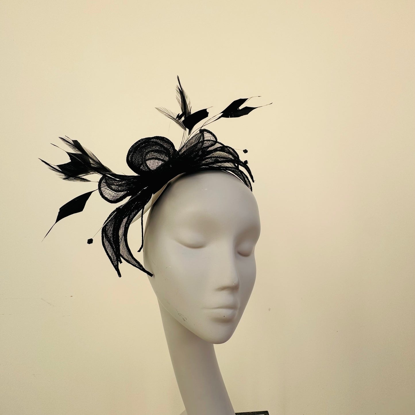 J Bees JB23/318 Fascinator in Black