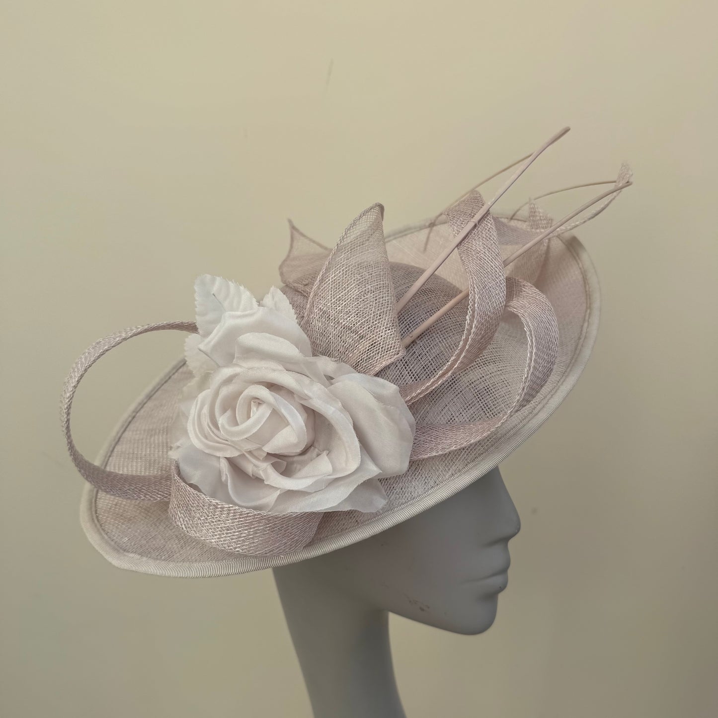 J Bees JB20/155 Lupin Rose Twist Hatinator