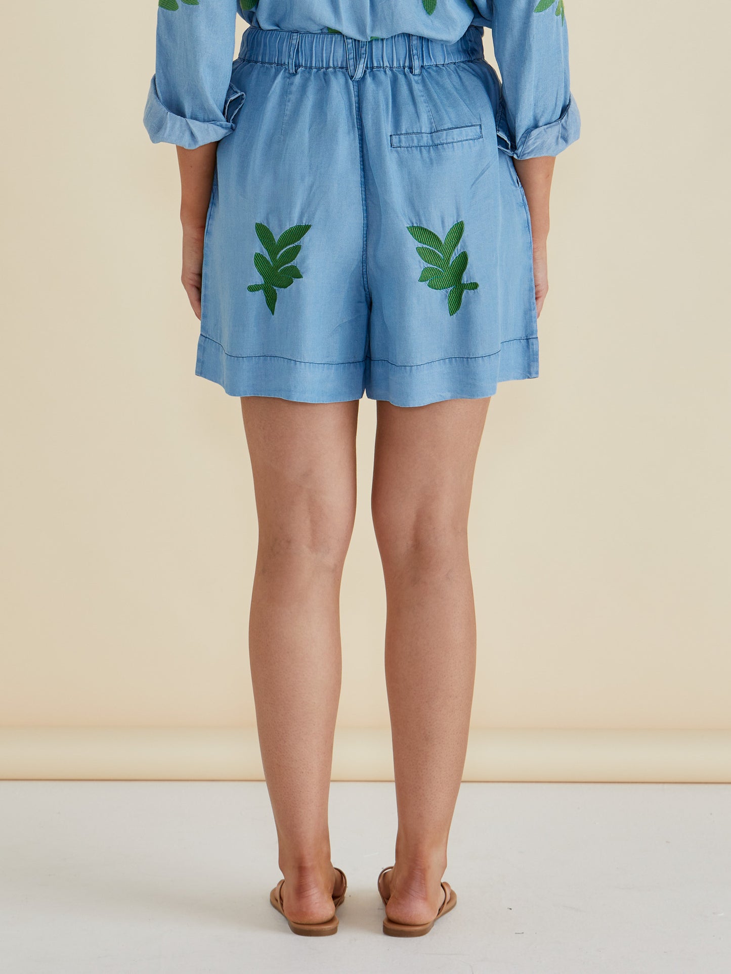 Betty Basics BB8472 Daria Lyocell Leaf Short