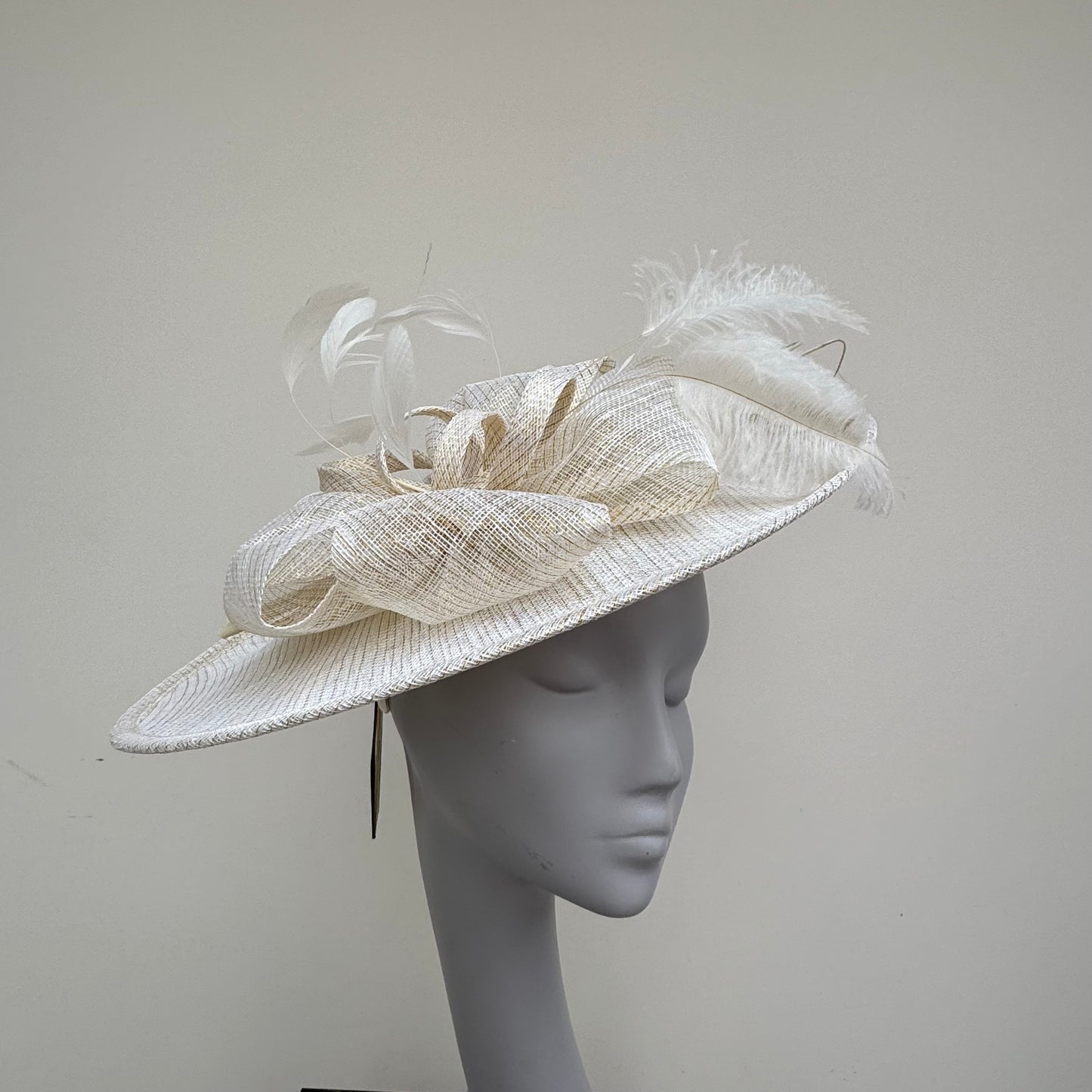 Failsworth 9919 White and Gold Lurex disc on headband