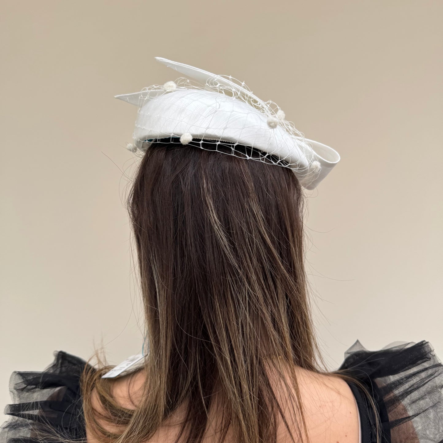 Max and Ellie SP5 Shantung Pillbox with veil and bow Ivory