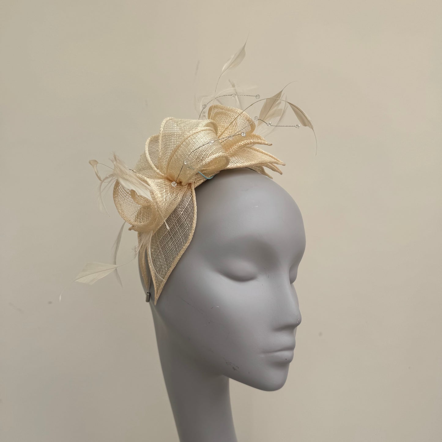 Max and Ellie CF1 Fascinator in Nudes