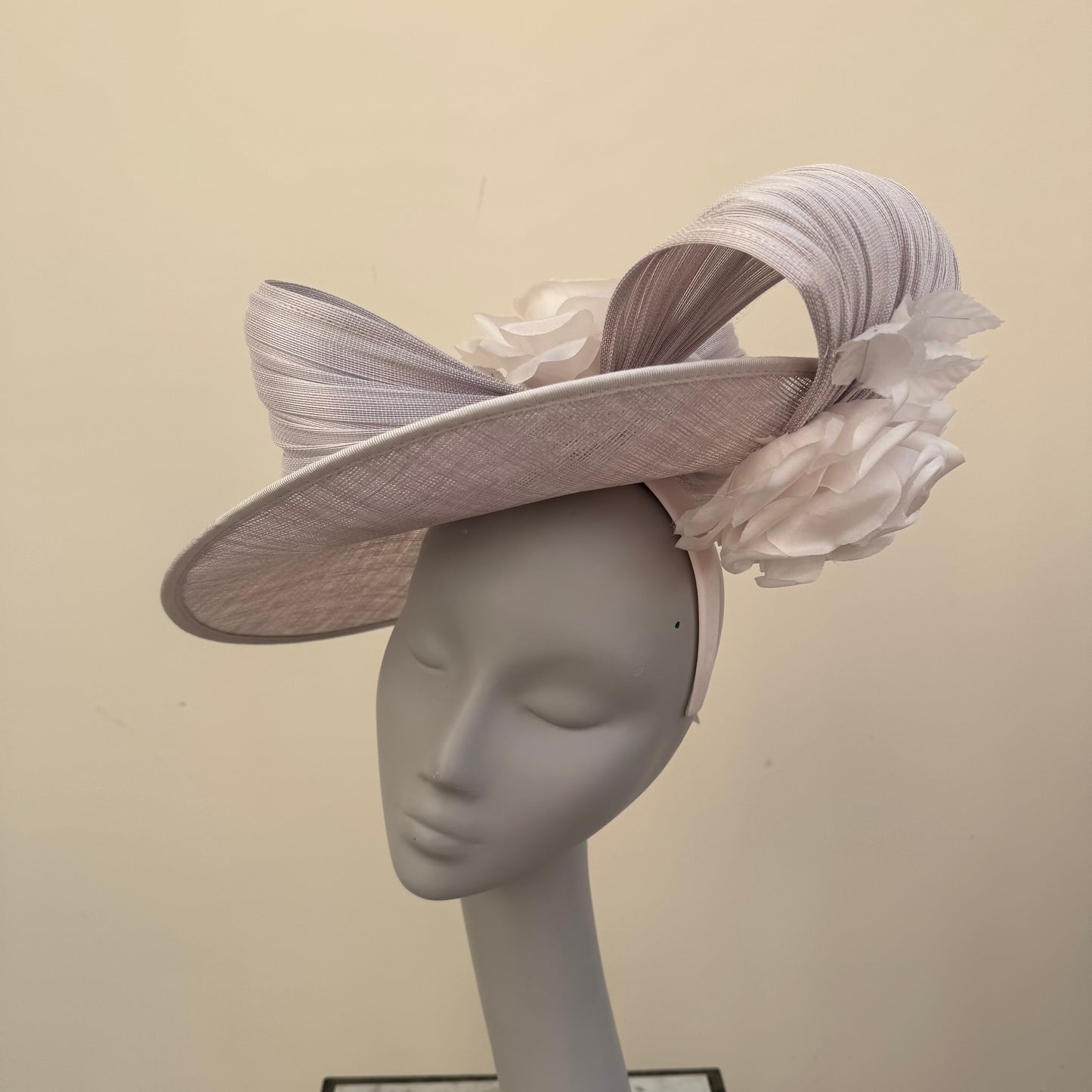J Bees JB25/59 Opal Disc Hatinator with Ribbon and Rose Detail