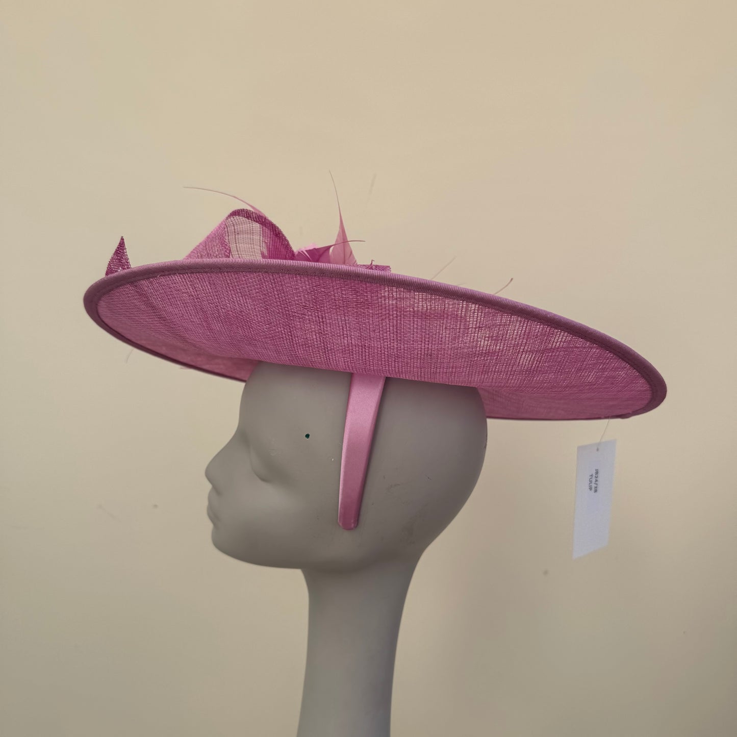 J Bees JB24/38 Tulip Hatinator with Large Flower Detail