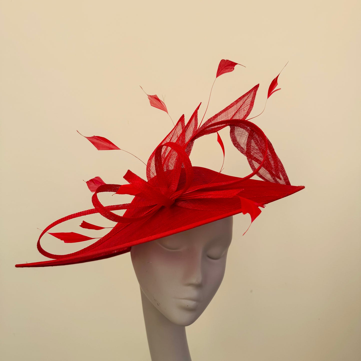 J Bees JB25/79 Poppy Red Tear Drop Large Hatinator
