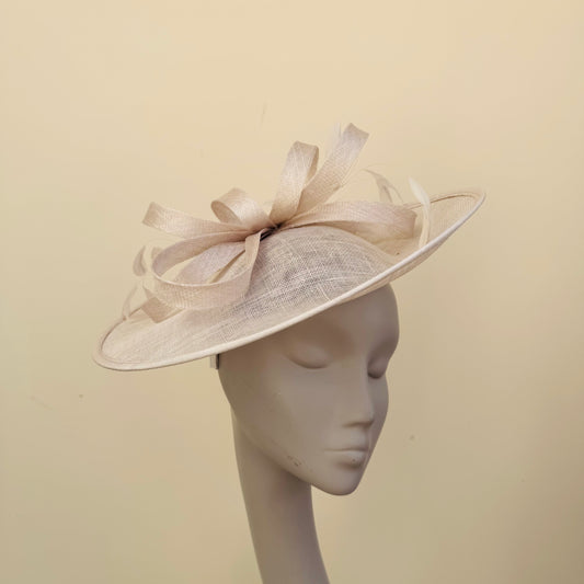J Bees JB25/62 Dove Mist Grey Circle Disc Hatinator