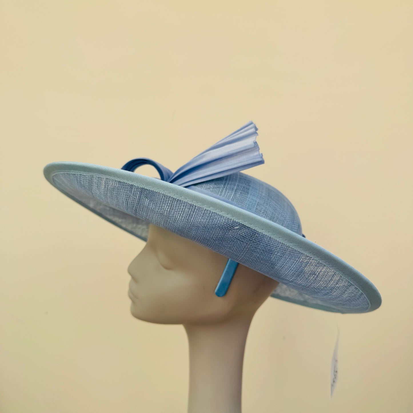 J Bees JB23/280 Baby Blue Large Bow Hatinator