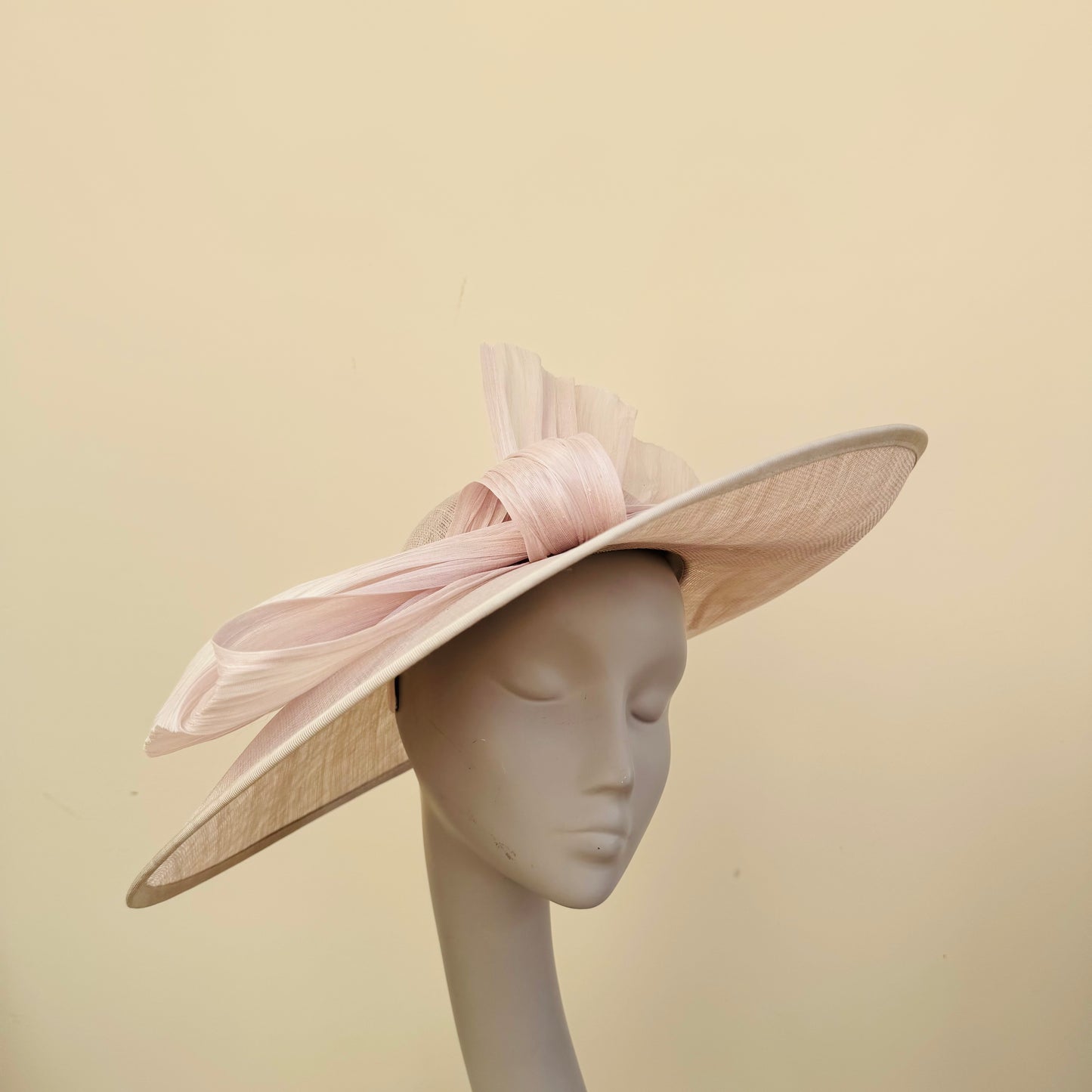 J Bees JB23/280 Lupin Disc Bow Hatinator