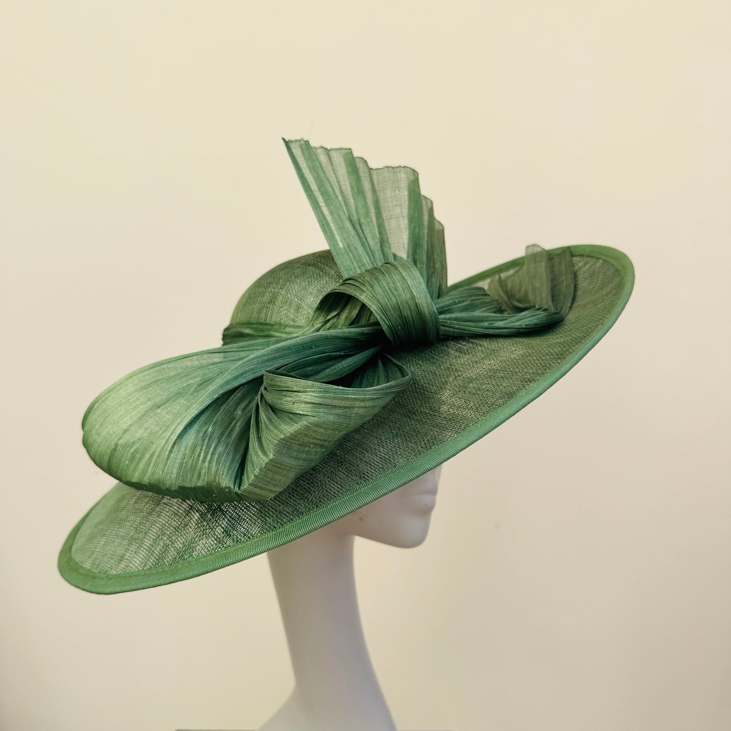 J Bees JB23/280 Sage Green Large Bow Hatinator