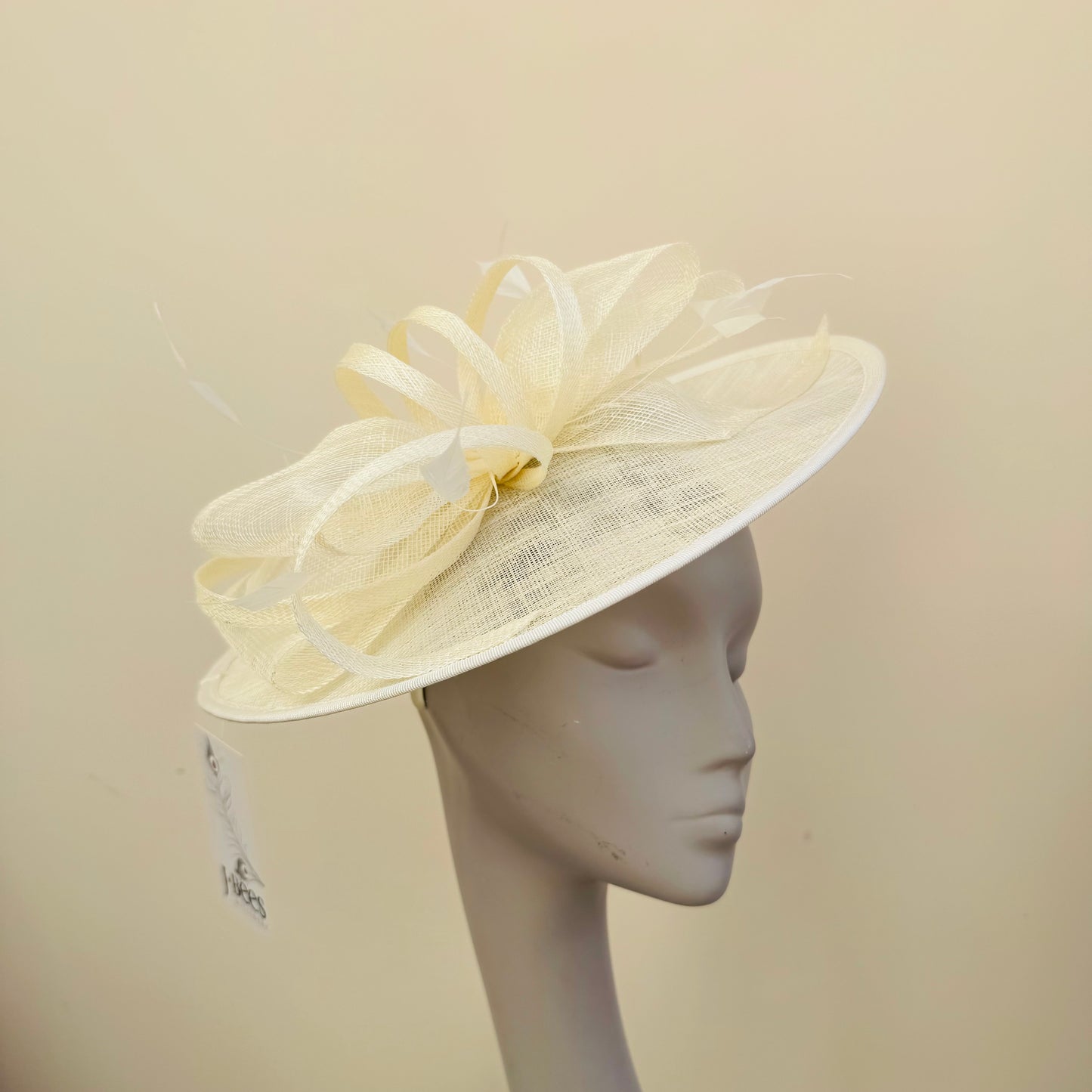 J Bees JB25/83 Ivory Cream Circular Bow Hatinator Disc