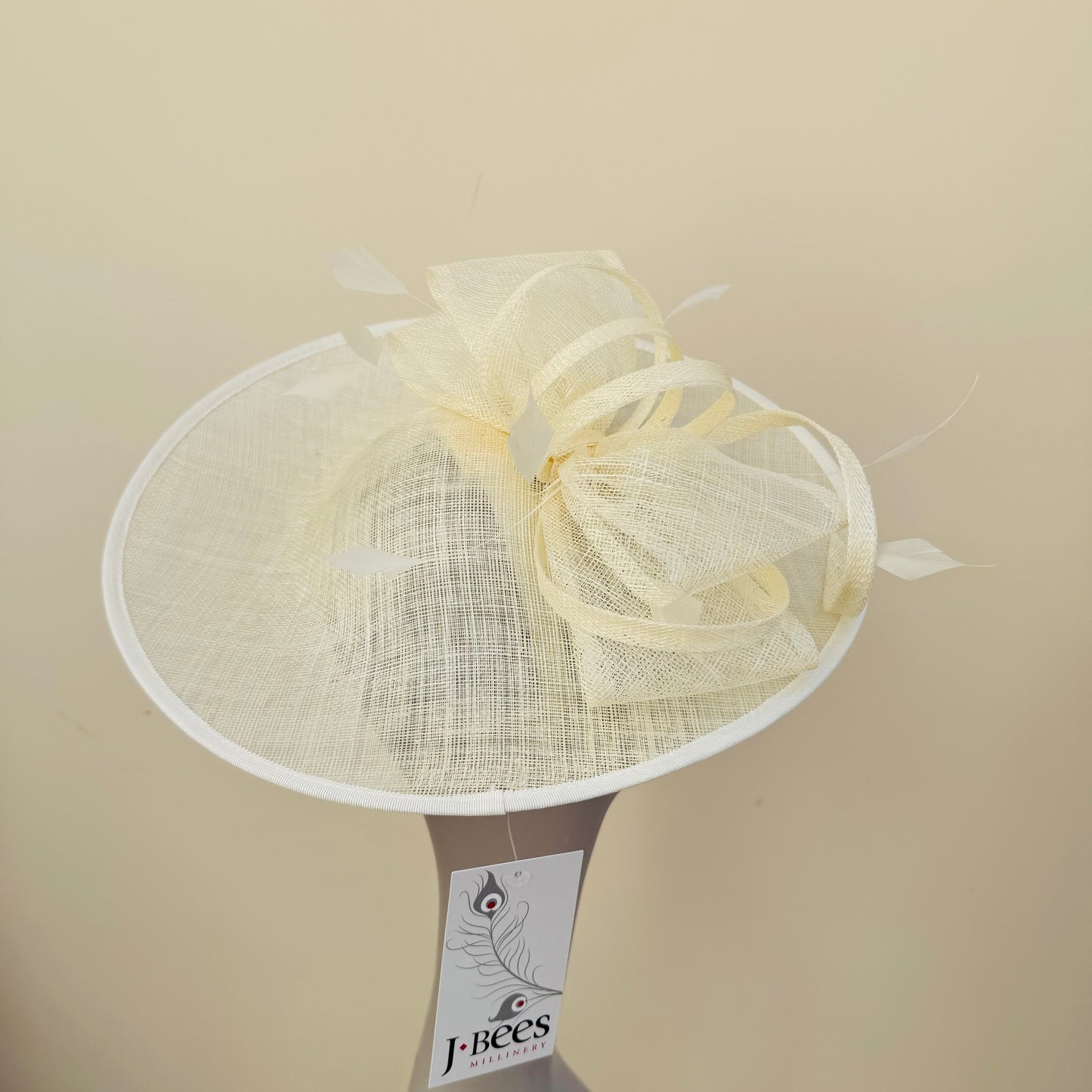 J Bees JB25/83 Ivory Cream Circular Bow Hatinator Disc