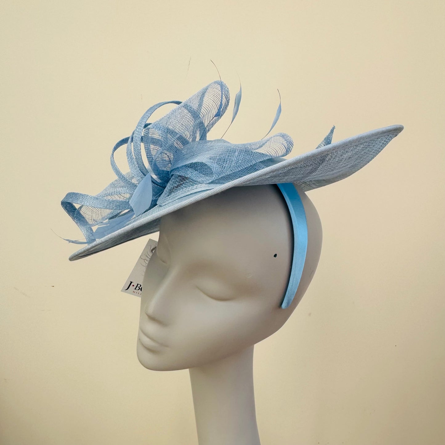 J Bees JB25/83 Baby Blue Circular Bow Hatinator Disc