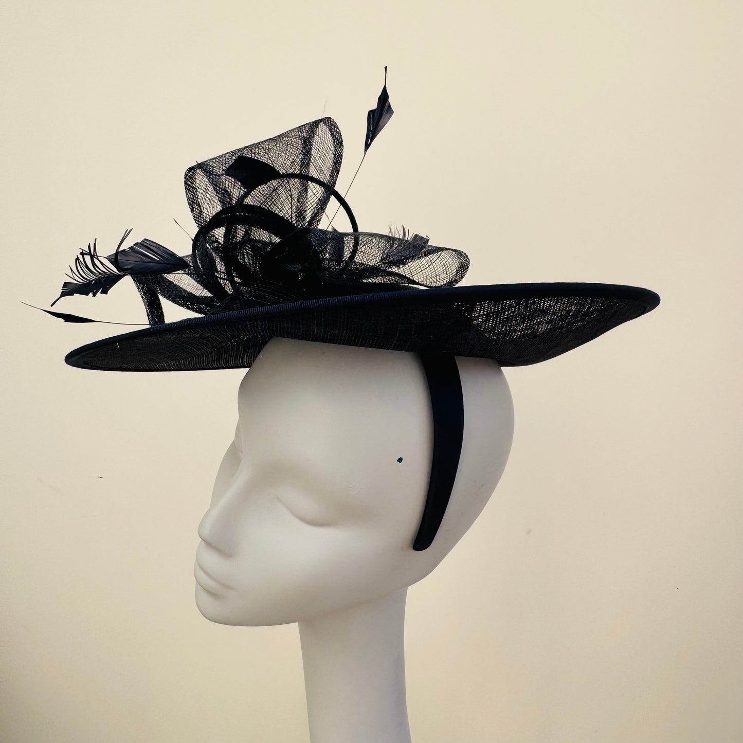 J Bees JB25/83 Navy Blue Circular Bow Hatinator Disc