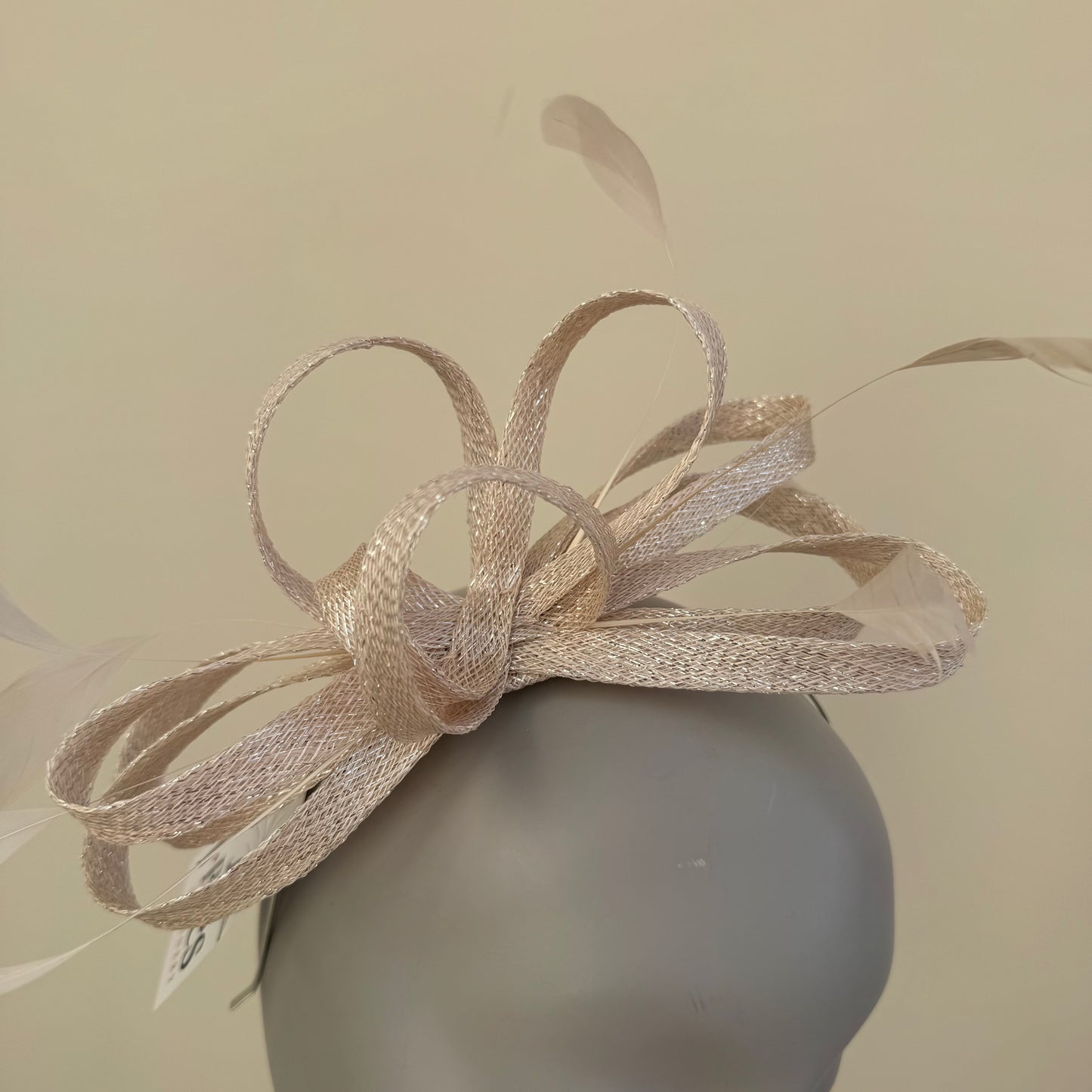 J Bees JB22/238 Fascinator On Headband In Neutrals & Ivory