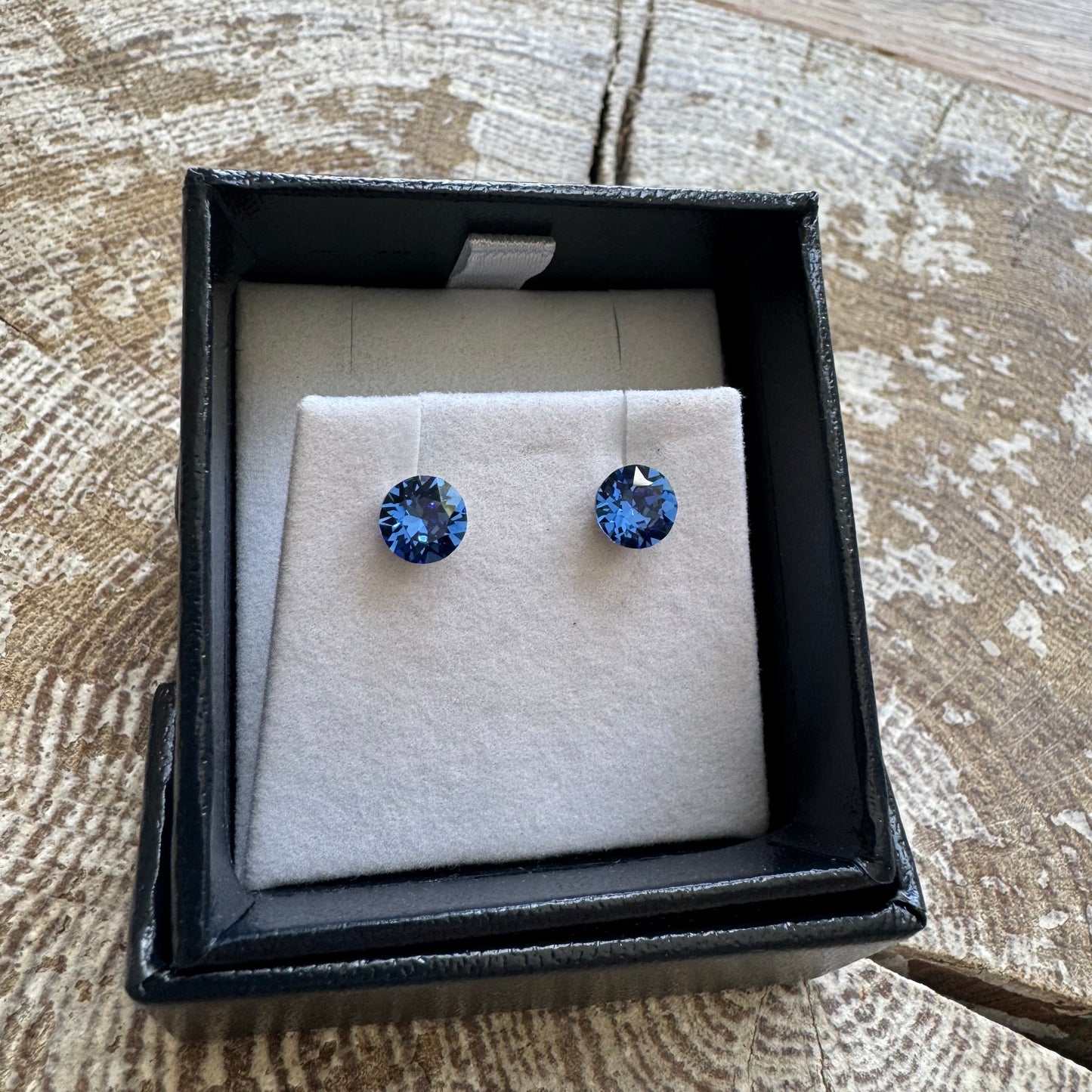 Byzantium 6mm Stud Earrings 682 Sapphire Blue
