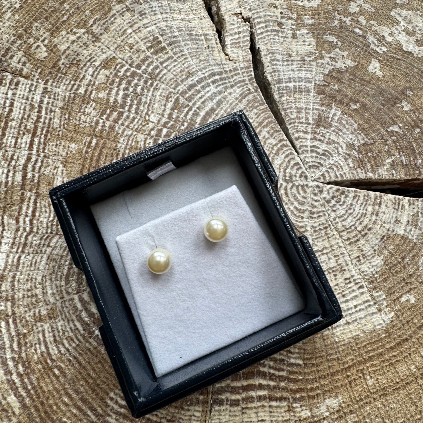 Byzantium 6mm Pearl Studs