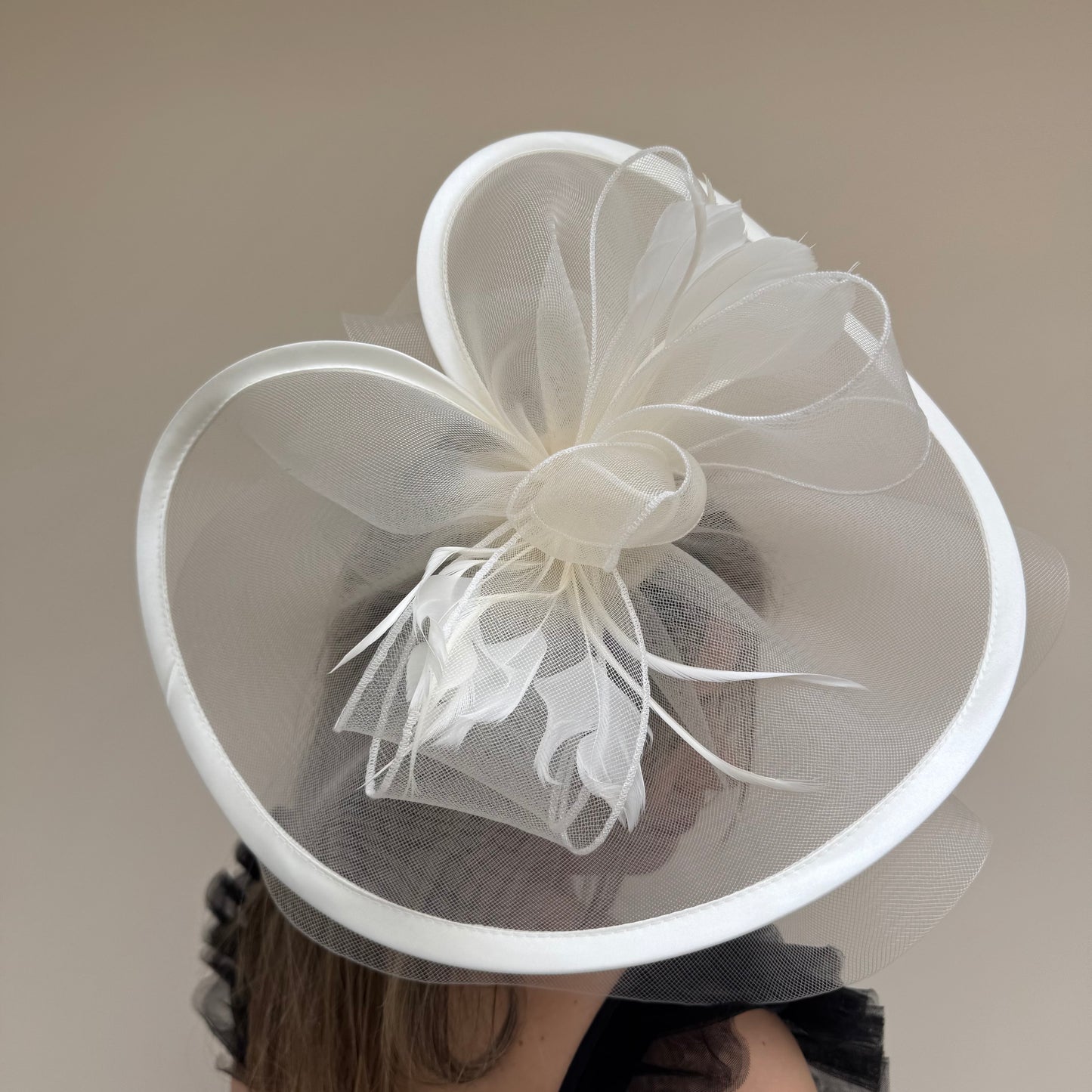 J Bees JB20/594 Ivory Cream Net Fascinator