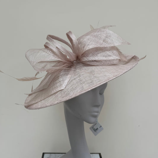 Max and Ellie FD7 Champagne Hatinator