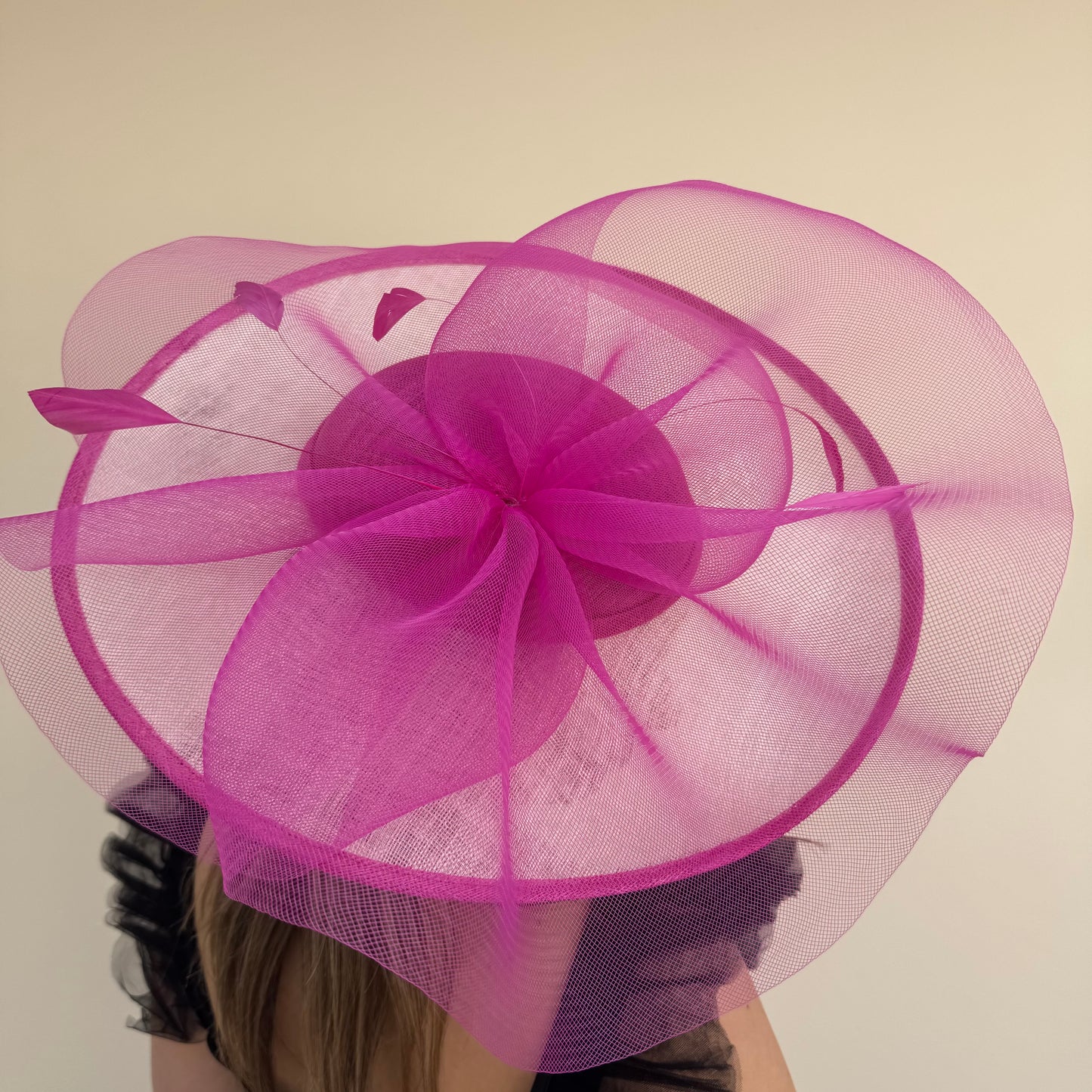 J Bees JB26/128 Ivory and Magenta Pink Hatinator