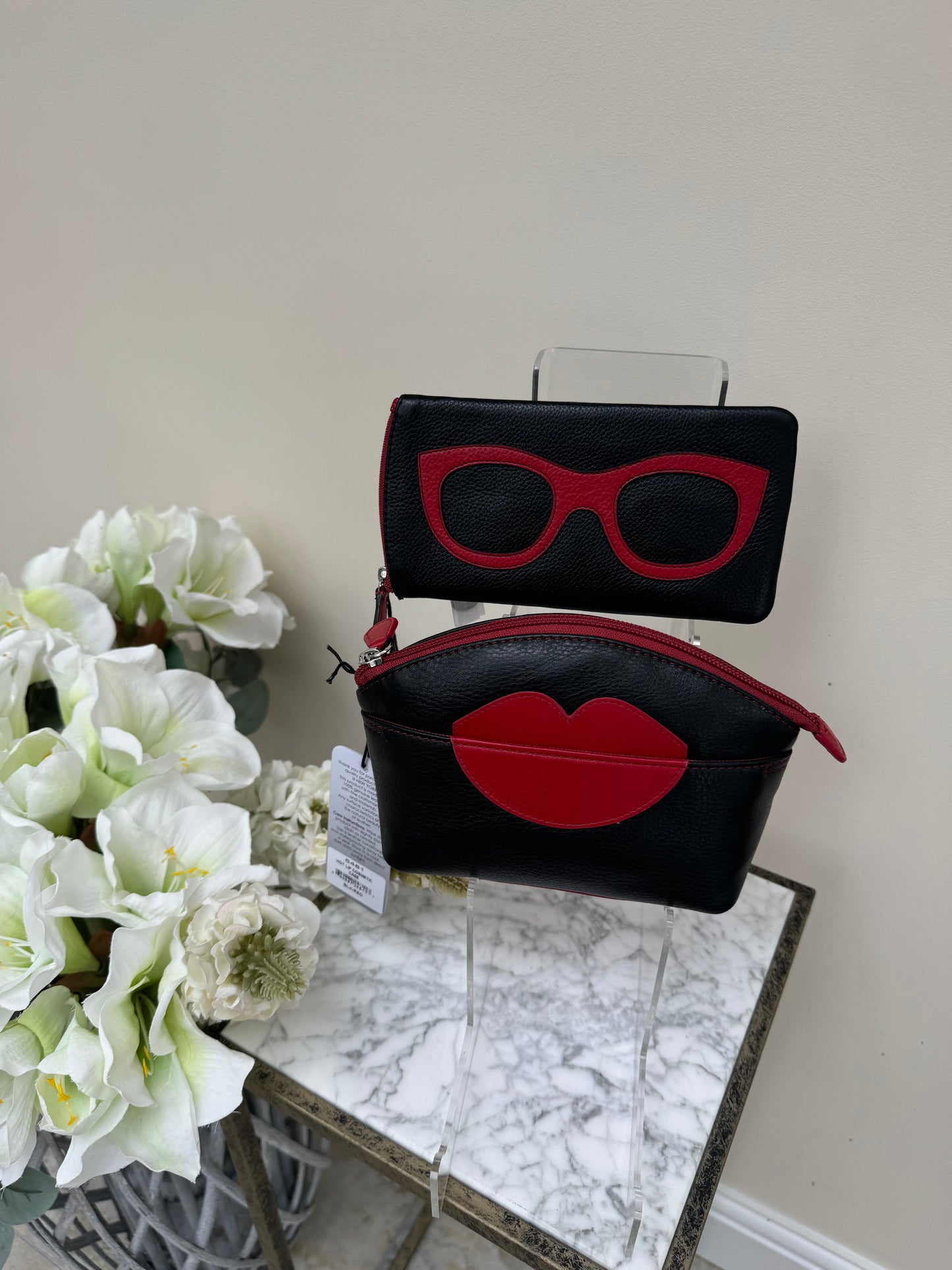 Leather Cosmetic Pouch with Lips Detail