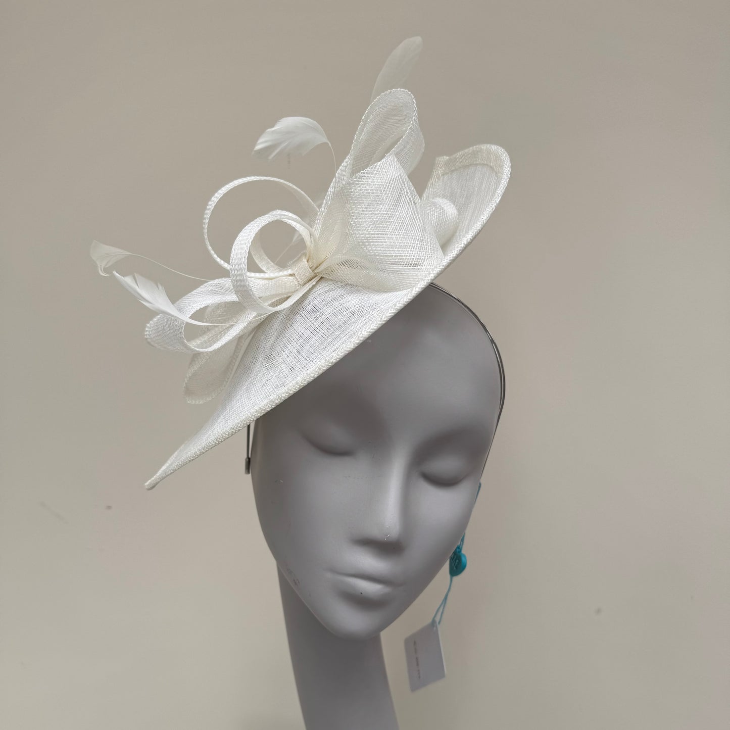 Max and Ellie AD9 Ivory Angled Hatinator