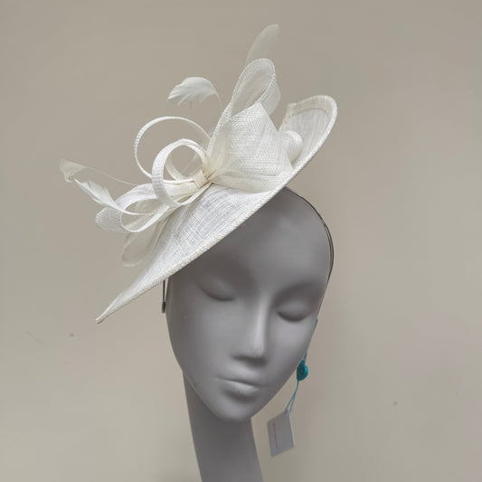 Max and Ellie AD9 Ivory Angled Hatinator
