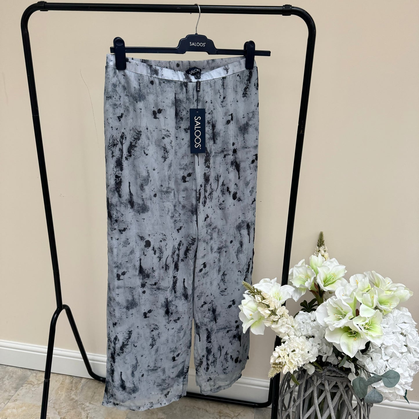 Saloos Loose fitting sheer trousers