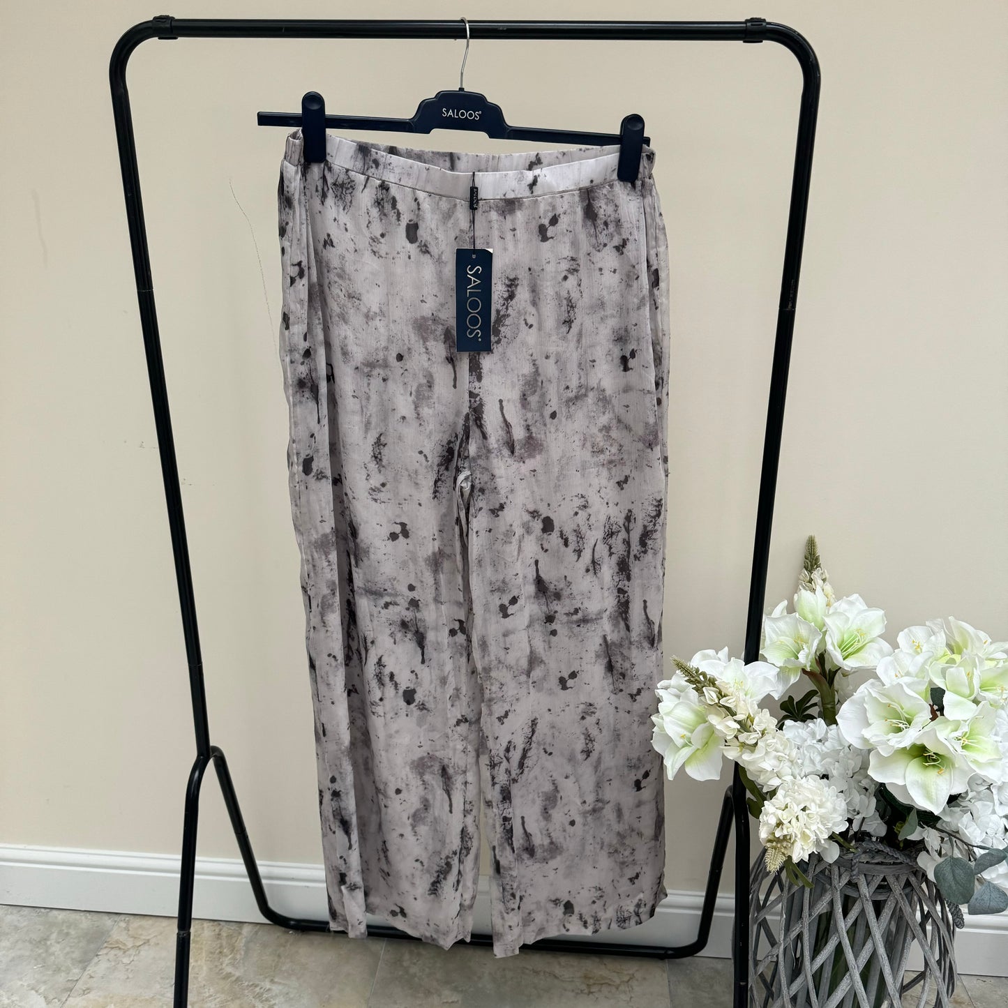 Saloos Loose fitting sheer trousers