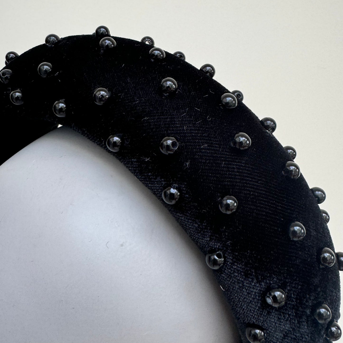 Max and Ellie HF9 Black Headband Fascinator with Pearl