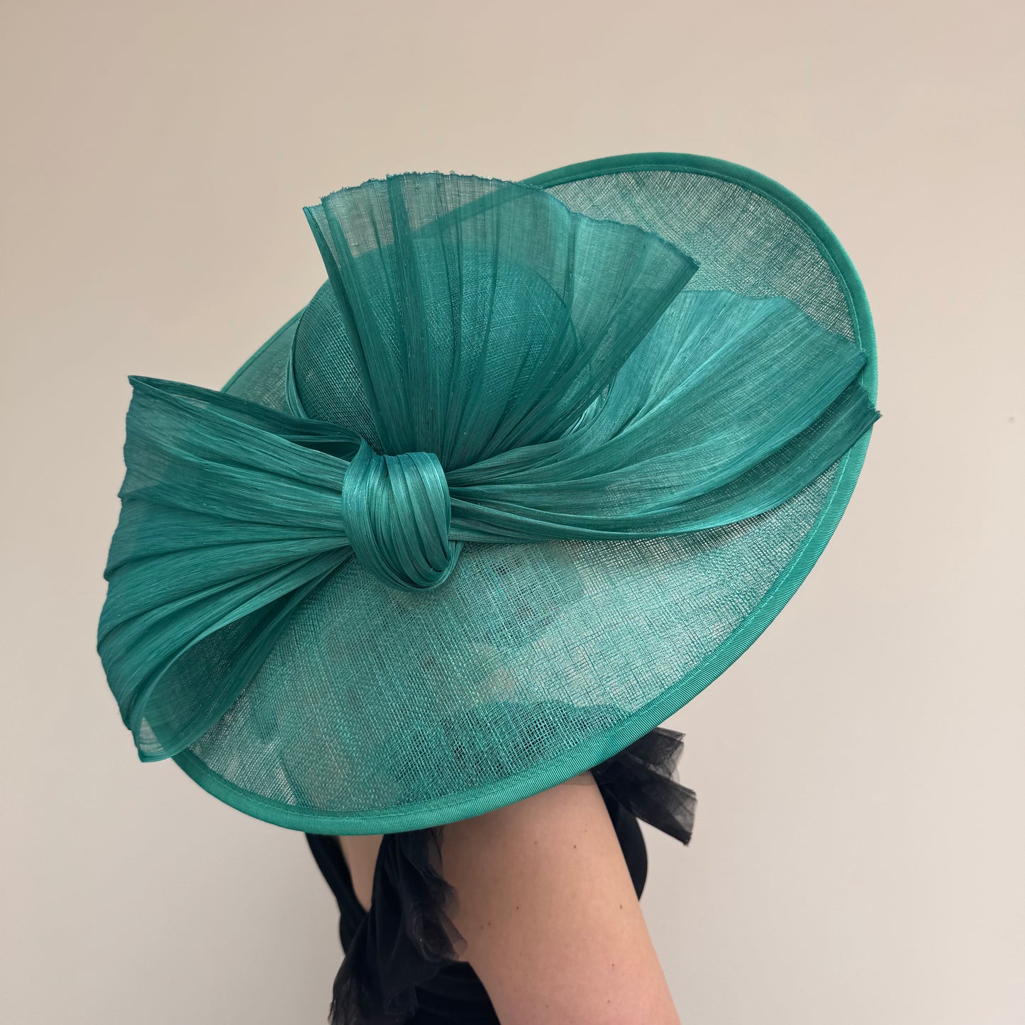 J Bees JB23/280 Emerald Green Large Bow Hatinator