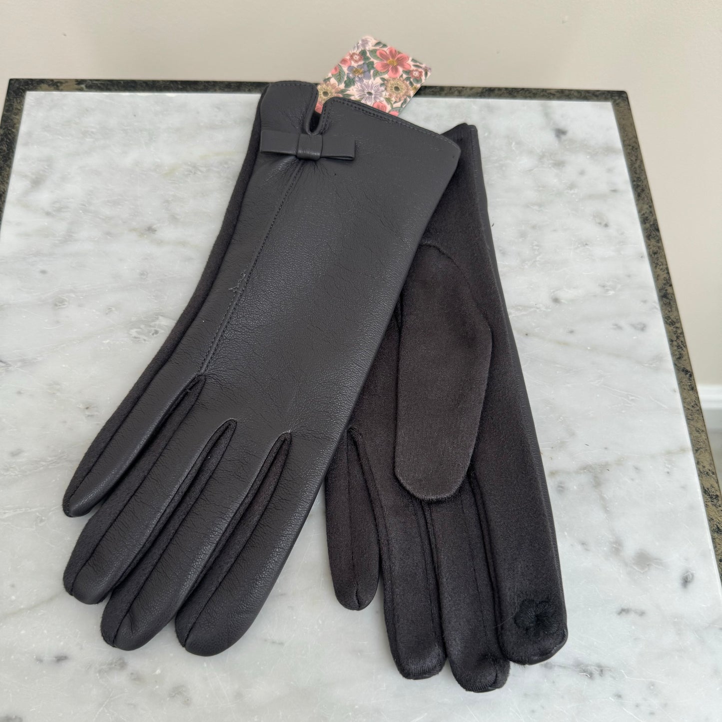 Leather Upper Gloves with Touchscreen Compatibility