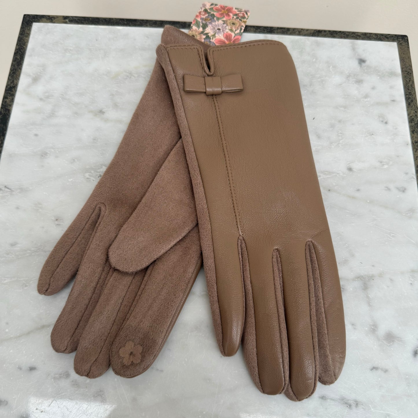 Leather Upper Gloves with Touchscreen Compatibility