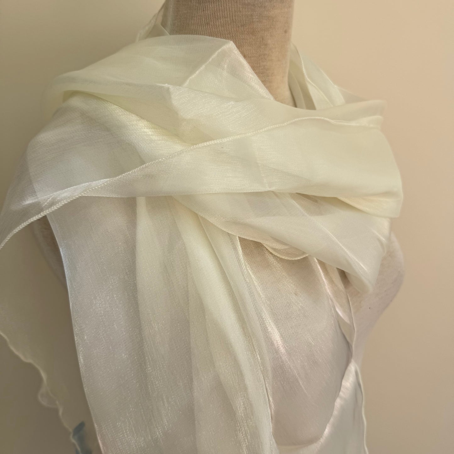 Max and Ellie OS5 Mist - Cream Sheer wrap