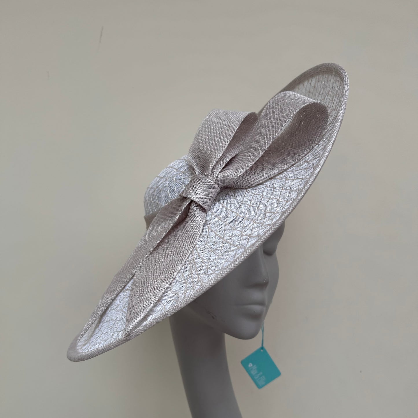 Max and Ellie HD2 White and Lurex Quartz Bow Hatinator