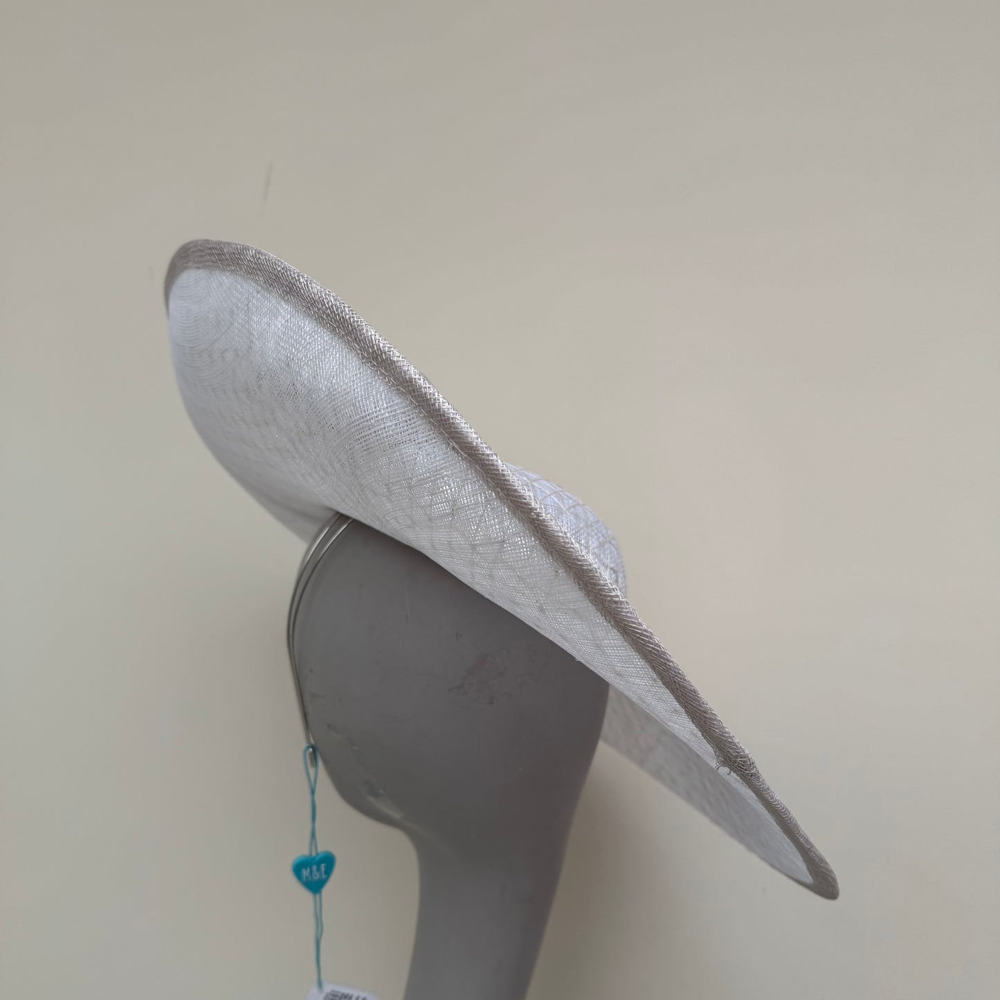 Max and Ellie HD2 White and Lurex Quartz Bow Hatinator